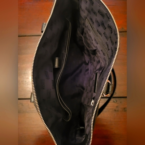 Michael Kors Monogram Tote - Picture 4 of 8